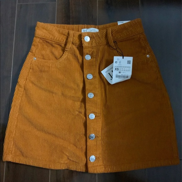 SOLD NWT Zara Skirt - XS - Picture 5 of 7